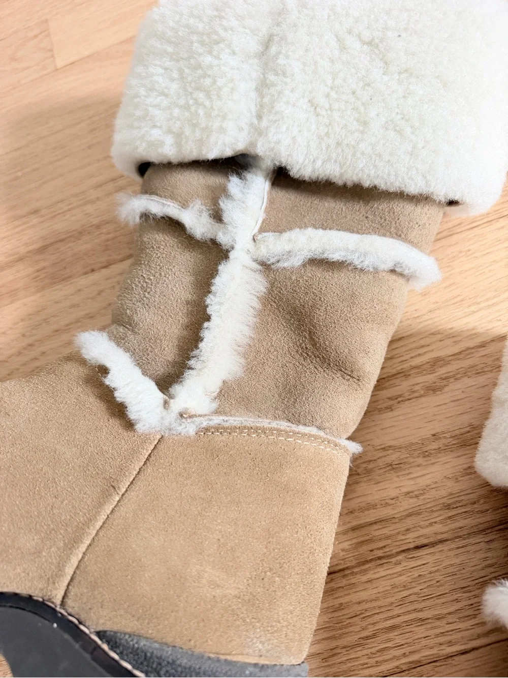 L.L.Bean Women’s Shearling Suede Winter Boots Size 8.5